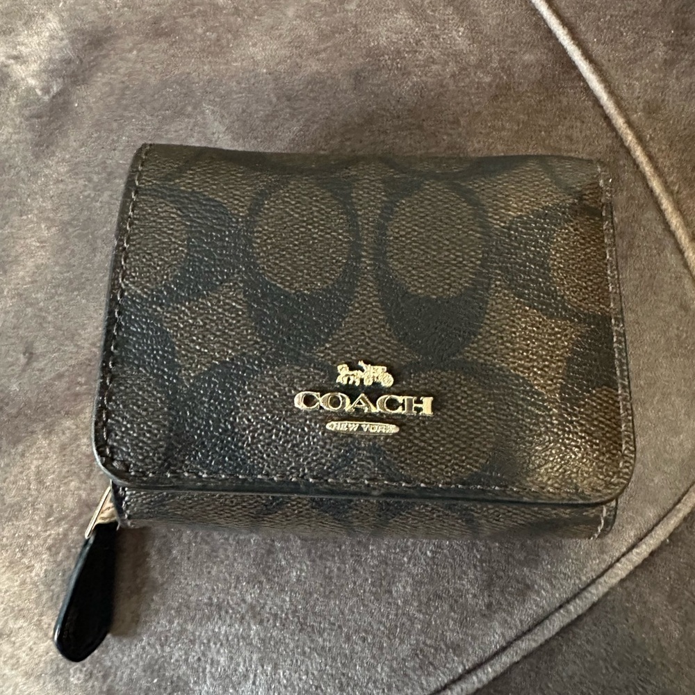 Coach Small Trifold Wallet in Signature Canvas